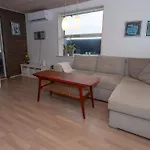度假居 4 Star In *
